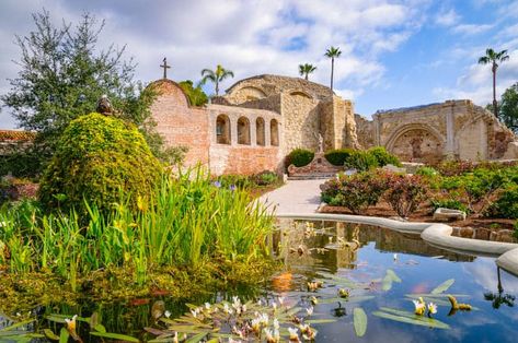 Visiting the 21 California Missions (Guide + Map!) - Roadtripping California San Diego Mission, Alta California, San Antonio Missions, Mission San Juan Capistrano, California Missions, San Jacinto, San Juan Capistrano, California National Parks, San Rafael