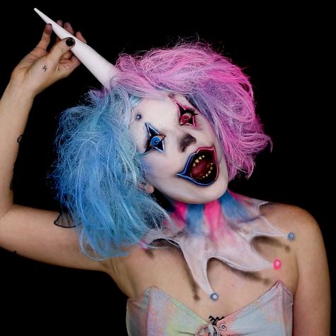 Cotton Candy Clown Costume, Halloween Candy Makeup, Candy Clown Costume, Uv Clown Makeup, Candy Clown Makeup, Creepy Clown Girl, Clown Hairstyles, Haunted House Makeup, Cotton Candy Costume