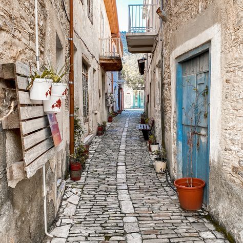 Lefkara Cyprus, Cyprus Villages, Best Places In Cyprus, Cyprus Aesthetic, Colorful Village, Cyprus Travel, Visit Cyprus, English Castles, Beautiful Villages