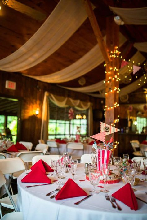 Carnival Tablescape, Circus Table Centerpiece, Carnival Table Centerpieces, Circus Table Decorations, Carnival Prom Theme, Circus Centerpieces Ideas, Carnival Centerpiece Ideas, Circus Centerpieces, Carnival Prom