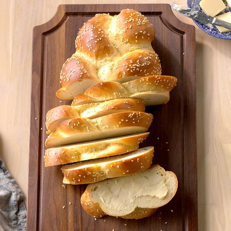 Halve recipe for one meal Egg Bread Recipe, Easter Breads, Italian Easter Bread, Heritage Recipes, Egg Bread, European Dishes, Bake Bread, Easter Bread, Best Bread Recipe