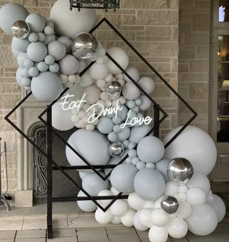 Grey Balloon Decorations, Modern Balloon Decor, Grey And White Balloon Garland, Silver Balloon Wall, Gray Balloon Garland, Grey Balloon Garland, Chrome Ballons Decoration, Futuristic Balloon Decor, Batumi Georgia