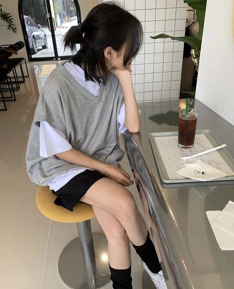 가을 패션, Korean Outfits, Casual Style Outfits, Aesthetic Outfits, Cute Casual Outfits, Fitness Inspo, Look Fashion, Aesthetic Clothes, Pretty Outfits