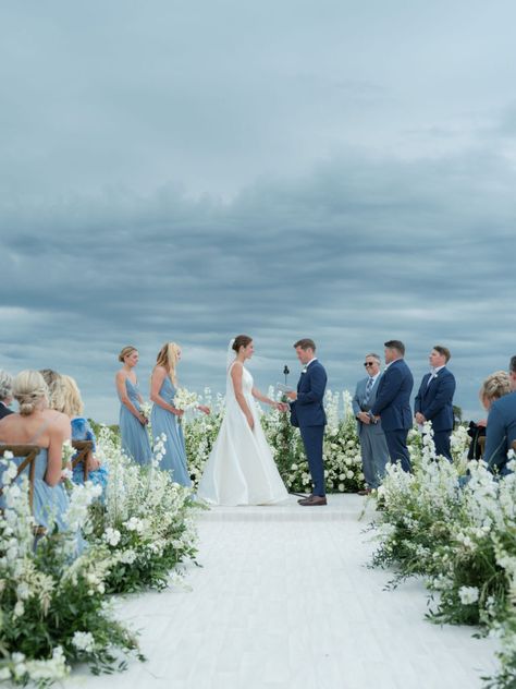 An Elegant Spring Wedding by The Beach on Nantucket - Over The Moon Wedding By The Beach, Vogue Edit, Hayley Paige Dress, Winston Flowers, Elegant Spring Wedding, Oceanfront Wedding, African Plains, Nantucket Wedding, Family Style Meals