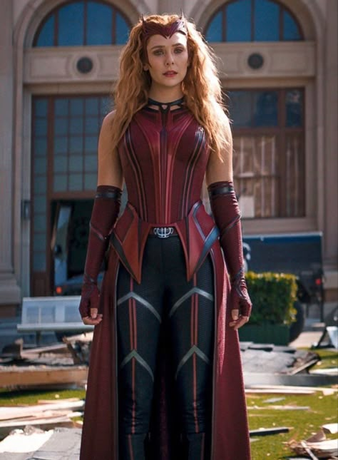 Scarlet Witch Costume, Olsen Scarlet Witch, Наташа Romanoff, Avengers Movie, Superhero Suits, Marvel Aesthetic, Elizabeth Olsen Scarlet Witch, Scarlet Witch Marvel, Marvel Photo