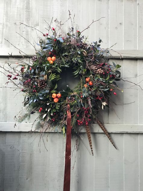 Scandanavian Christmas Wreath, Dried Flowers Christmas Wreath, Advent Wreath Door, Foraged Winter Wreath, Rustic Door Wreaths, Christmas Wreath Rustic, Advent Door Wreath, English Christmas Wreath, Wild Christmas Wreath