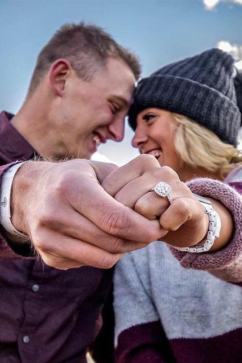 30 Creative Engagement Photo Ideas | Oh So Perfect Proposal Proposal Pics, Proposal Shoot, Winter Engagement Pictures, Engagement Photo Shoot Ideas, Engagement Announcement Photos, Proposal Photoshoot, Creative Engagement Photo, Proposal Pictures, Engagement Pic Ideas