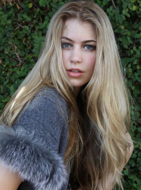 Hannah Jones, La Photography, Austin And Ally, Model Fashion, Photography Ideas, High Fashion, Long Hair Styles, Couture, Hair Styles