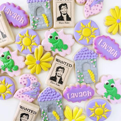 Rapunzel Party Decor, Rapunzel 18th Birthday Party, Tangled 18th Birthday Party, Tangled Theme Birthday, Rupunzle Theme Sweet 16, Tangled Party Food, Tangled Themed Birthday Party, Tangled Cookies Decorated, Tangled Baby Shower Ideas