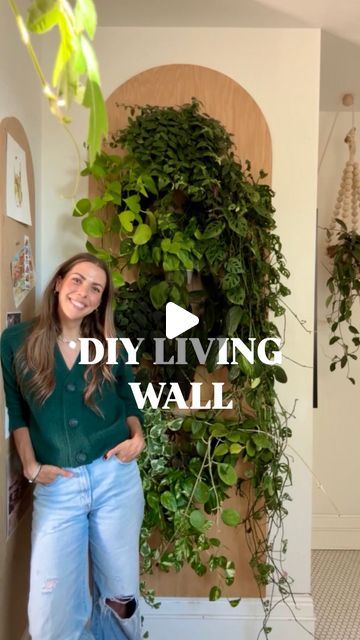 Living Plant Wall, Living Wall Diy, Wall Plants Indoor, Indoor Plant Wall, Hanging Plant Wall, Arch Shape, Living Room Plants, Fun House, Plant Decor Indoor