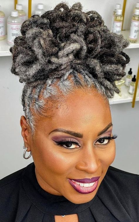 Cabello Afro Natural, Gorgeous Gray Hair, Short Locs Hairstyles, Beautiful Gray Hair, Faux Locs Hairstyles, Dreadlock Styles, Dreads Styles, Natural Gray Hair, Pelo Afro