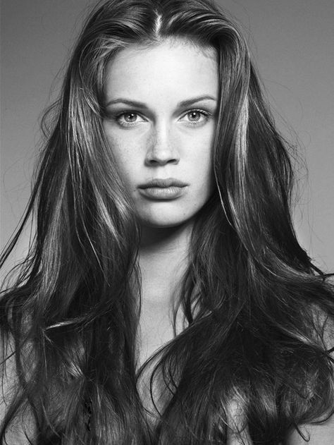 Marine Vacth, Behind Blue Eyes, French Beauty, French Actress, Zooey Deschanel, Celebrity Beauty, Grunge Hair, White Photo, Angelina Jolie