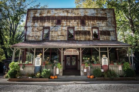 The Historic Story Inn In Indiana Is Notoriously Haunted And We Dare You To Spend The Night Waverly Hills Sanatorium, Nashville Indiana, Brown County Indiana, Indiana Travel, Brown County, Haunted Hotel, Ghost Tour, Most Haunted, All I Ever Wanted