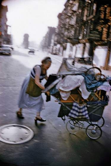 USA. New York City. 1957. Lower East Side. Bruce Davidson #fineart #portrait #photography More at http://joshcampbellphoto.com/blog/ Source: http://time.com/3696223/bruce-davidsons-ode-to-color-photography/ Bruce Davidson, Photojournalism Photography, Study Photography, Josef Albers, Powerful Images, Famous Photographers, Lower East Side, Diana Ross, Magnum Photos