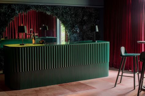 The Central Queenstown Design Hotel by Naumi Hotels, New Zealand Curvy Reception Desk, Green Reception Desk, Fluted Furniture, Office Desk Work, Reception Desk Office Furniture, Office Reception Furniture, Bar Back, Desk Modern, Modern Office Furniture