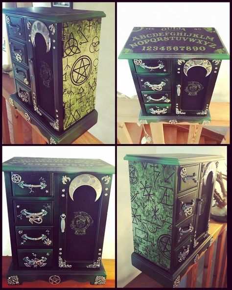 Gothic Furniture Diy, Jewelry Box Makeover, Sharpie Mug, Gothic Furniture, Astuces Diy, Jewelry Box Diy, Goth Home, Goth Home Decor, Goth Decor