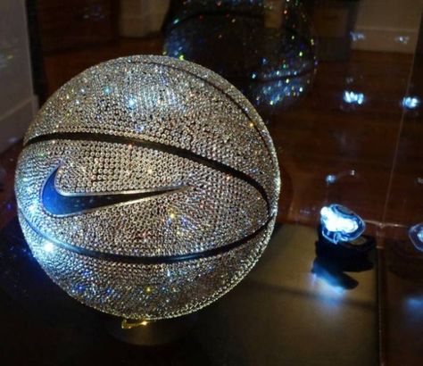 Bedazzle Basketball, Disco Basketball, Basketball Live Wallpaper, Rhinestone Basketball, Glitter Basketball, Graphic Studio, Bling Ideas, Bola Basket, Rhinestone Projects