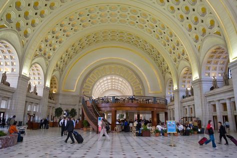 Union Station Dc, Visit Dc, Railroad History, Dc Travel, World News Today, Union Station, St Louis Missouri, Cbs News, Oh The Places Youll Go