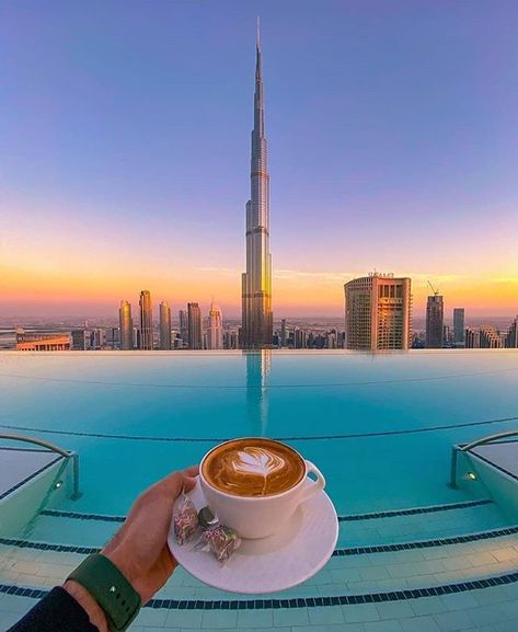 Travel The World For Free, Dubai Photography, Dubai Holidays, Dubai Lifestyle, Dubai Aesthetic, Best Rooftop Bars, Photography Club, Rooftop Bars, Visit Dubai