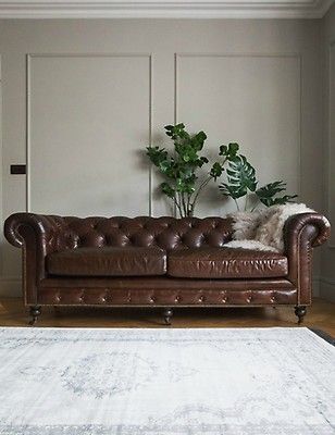 Brown Chesterfield Sofa, Brown Leather Sofa Living Room, Chesterfield Sofa Living Room, Brown Sofa Living Room, Leather Couches Living Room, Velvet Sofas, Brown Leather Couch, Vintage Leather Sofa, Leather Sofa Living Room