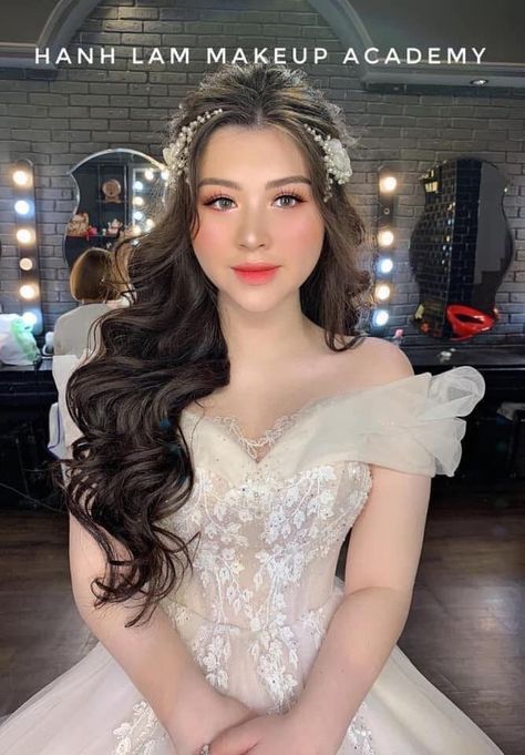 Korean Bridesmaid Hairstyle, Hairstyle Filipiniana, Filipiniana Wedding Hairstyle, Filipiniana Hair And Make Up, Korean Bride Hairstyle, Filipiniana Hairstyle, Two Block Hairstyle, Korean Wedding Hairstyles, Korean Bridal Hair