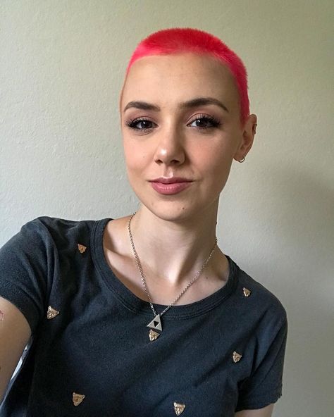 Pink Buzzcut Woman, Pink Buzzcut, Buzzcut Woman, Wigs For Kids, Buzzed Hair Women, Girls With Shaved Heads, Wild Hair Color, Women Haircuts, Hair Today Gone Tomorrow