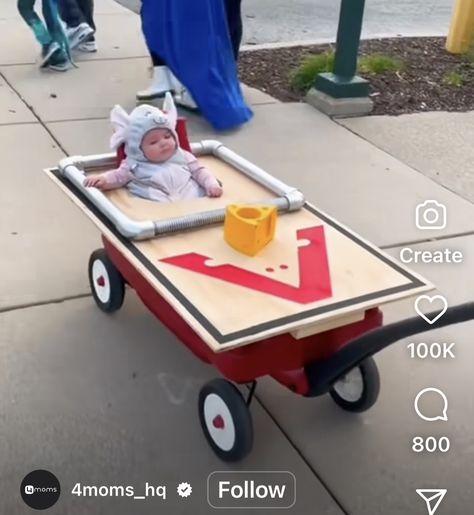 Baby Costume, Tom Jerry, Tom And Jerry, Baby Costumes, Cool Costumes, Picnic Table, Mom Dad, A Cat, Mom And Dad