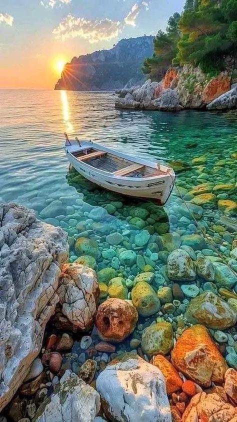 Pretty Nature Pictures, Android Wallpaper Art, Beautiful Beach Pictures, Beautiful Ocean Pictures, Beautiful Locations Nature, Beautiful Landscape Wallpaper, Beautiful Nature Wallpaper, Beautiful Scenery Nature, Alam Yang Indah