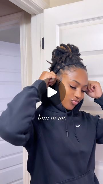 pud on Instagram: "how i wear my locs in the gym #gymlocs #gymlocstyles" Loc High Bun, Thick Loc Styles For Women, Loc Twists, Loc Shampoo, Messy Bun Locs, Good Burns, High Bun, Loc Styles, In The Gym