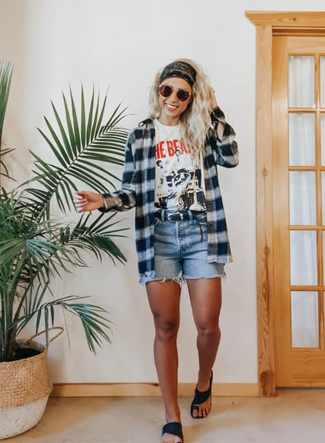 Skater Mom Style, Rainy Day Brunch Outfit Summer, Edgy Mom Style Summer, Edgy Mom Outfits Summer, Spring Graphic Tees, Alt Mom Outfits Summer, Edgy Boho Outfits Summer, Summer Zoo Outfit, Boho Mom Style Summer