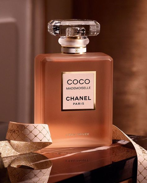 Coco Mademoiselle Perfume, Mademoiselle Perfume, Chanel Mademoiselle, Coco Chanel Mademoiselle, Parfum Chanel, Chanel Store, Chanel Perfume, Perfume Lover, Luxury Perfume