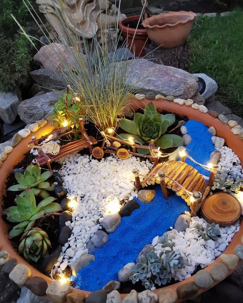 Mini Home Garden, Miniature Garden Ideas, Mini Fairy Garden In A Jar Terrarium Ideas, Fairy Garden Box, Plant Pot Fairy Garden, Miniature Garden Diy, Fairy Garden In Plant Pot, Fairy Garden Diy Pots & Planters, Fairy Garden Beach