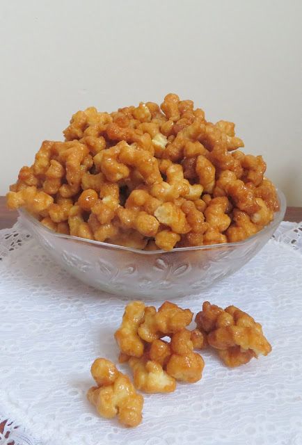 Caramel Popcorn Twists | The English Kitchen Caramel Corn Recipes, The English Kitchen, Twisted Recipes, English Kitchen, Appetizers Easy Finger Food, English Kitchens, Easy Eat, Flavored Popcorn, Caramel Corn