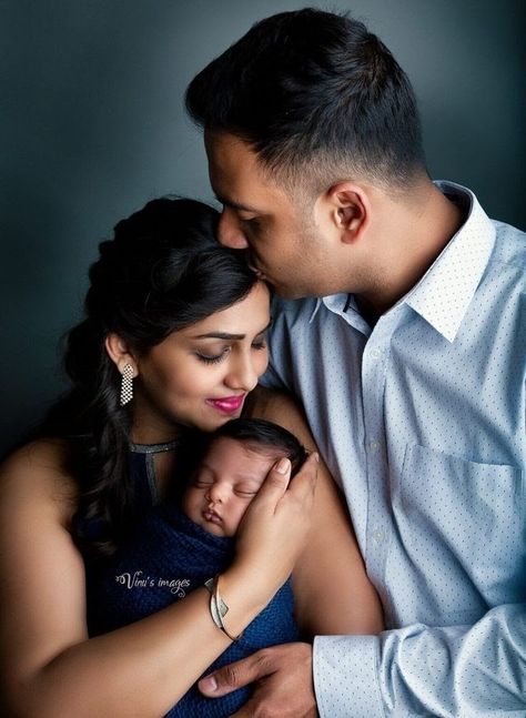 Indian Family Photoshoot, Photoshoot Poses Ideas, Delhi Photography, Baby Photography Poses, Baby Family Pictures, Photo Styles, Pregnancy Pics, Cradle Ceremony, Maternity Photography Poses Couple