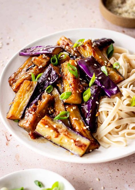 Eggplant Stir Fry, Easy Eggplant, Gluten Free Soy Sauce, Tofu Stir Fry, Lentil Stew, Crispy Tofu, Hearty Dinner, Cooked Veggies, Eggplant Recipes