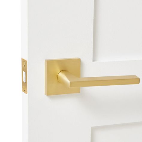 Details decide the entire beauty of interior design in a house. When a set of satin brass door handles with a magnetic door latch. Gives an elegant element on a plain white door. #zuperiorhardware #magneticlock #diyhomedecor #doorhandles White Door, Brass Door Handles, Magnetic Lock, White Doors, Brass Door, Door Latch, Satin Brass, Plain White, A House