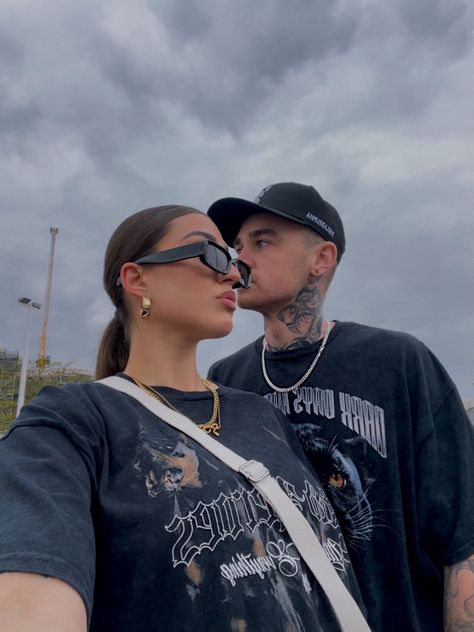 couple fits, couple goals, matching fits, streetwear, street style, street outfit, graphic tee, graphic tshirt, couple aesthetics, aesthetic, matching drip Couple Tshirts Photoshoot, Couple Gangsta, Street Couple Aesthetic, Streetwear Couple Street Style, Matching Tshirt Couple, Couple Outfits Streetwear, Couple Drip, Street Wear Couple, Couples Streetwear