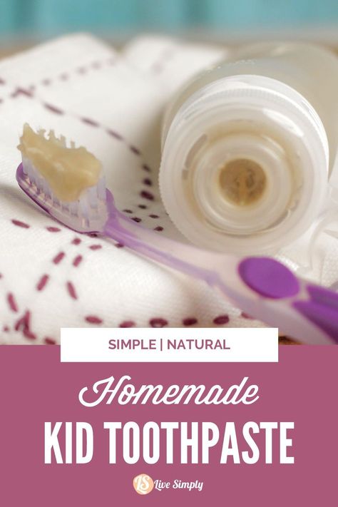 Best Homemade Toothpaste Recipe, Diy Non Toxic Toothpaste, Homemade Natural Toothpaste Recipe, Diy Toothpaste Natural, Coconut Oil Toothpaste Recipe, Natural Toothpaste Recipe, Homemade Toothpaste Recipe, Make Your Own Toothpaste, All Natural Toothpaste