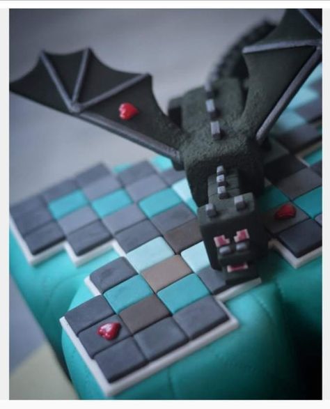 Ender Dragon Cake, Halo Cake, Creeper Cake, Minecraft Cupcakes, Minecraft Ender Dragon, Minecraft Birthday Cake, 7th Birthday Cakes, Dragon Cake, Minecraft Games