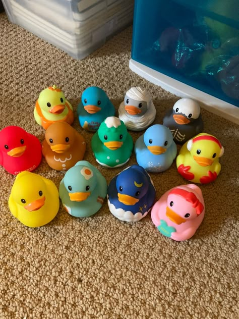 Hand Painted Rubber Ducks, Rubber Duck Painting Ideas, Rubber Ducks For Jeeps, Painted Rubber Ducks, Duck Things, Ducky Duck, Duck Crafts, Duck Wallpaper, Rubber Duckies