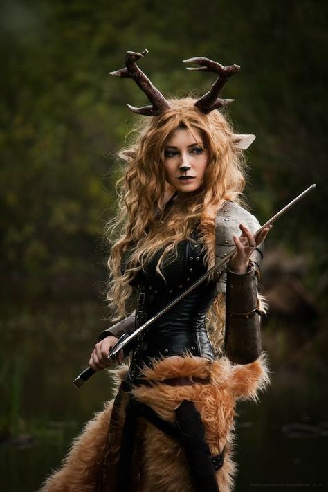 Fae guerrière cosplay Satyr Costume, Faun Costume, Heroic Fantasy, Larp Costume, Ren Fair, Fantasy Photography, Fantasy Costumes, Fantasy Inspiration, Fantasy Clothing