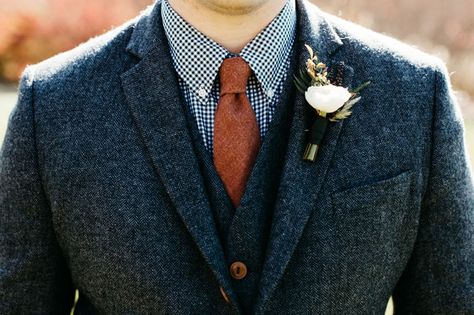 Men's fashion--tweed grooms suit Tweed Groom, Fall Wedding Shoes, Getaway Wedding, Tweed Wedding, Groom Wedding Attire, Costume Noir, Suits Men, Tuxedo Wedding, Tweed Suits