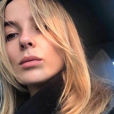 Jodie Comer on Instagram: “Favorite selfie queen #jodiecomer #villanelle #killingeve” Jodie Comer Aesthetic, Comer Aesthetic, Villanelle Icons, Sandra Oh, Shes Perfect, Jodie Comer, Tony Awards, Hair Inspo Color, Girl Crushes