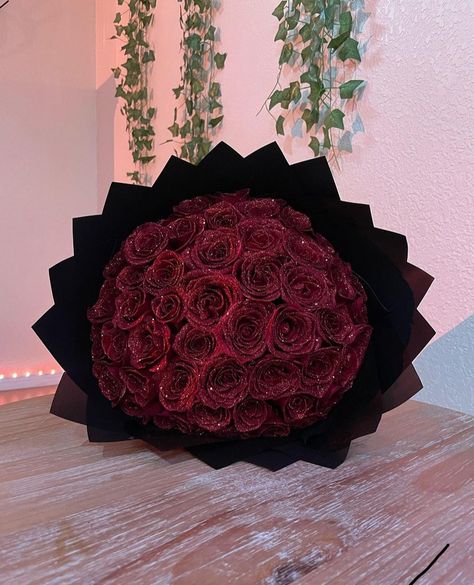 Red Glitter Roses, Satin Flowers Diy, Roses Bouquet Gift, Ribbon Flowers Bouquet, Luxury Flower Bouquets, Money Flowers, Flower Bouquet Diy, Red Rose Bouquet, Flower Gift Ideas