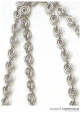 Wire Links For Jewelry, Chain Making Tutorials, Wire Jewelery, Spiral Necklace, Bijoux Fil Aluminium, Chain Making, Wire Jewelry Tutorial, Wire Jewelry Designs, Chain Maille