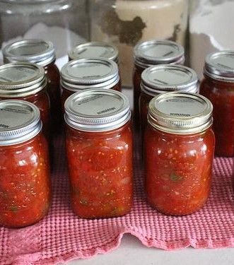 Homemade Chili Sauce For Canning, Canned Sweet Chili Sauce, Chili Relish Recipe, Tomato Chili Sauce, Chilli Sauce Canning Recipe, Canning Chilli Sauce, Chilly Sauce Recipe, Sweet Chili Sauce For Canning, Easy Chili Sauce Recipe