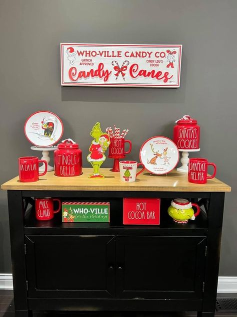 Grinch Christmas Coffee Bar, Grinch Cocoa Bar, Grinch Coffee Bar, Grinchmas Ideas, Grinchmas Decor, Grinch Coffee, Coco Bar, Grinch Decor, Grinch Party