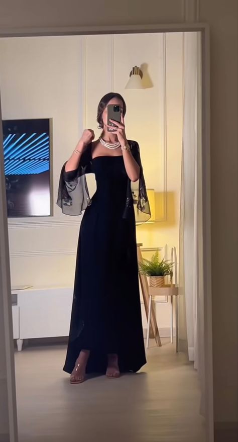 Simple Elegant Dresses Short, Modest Glam Dresses, Modest Prom Dresses Aesthetic, Modest Prom Outfits, Navy Gown Accessories, Modest Fancy Dress, Black Prom Dresses Modest, Prom Dress Elegant Classy, Fancy Dresses Modest