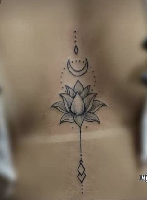 Marble Tattoo, Chest Tattoo Designs Female, Delicate Tattoos For Women, Simple Heart Tattoos, Best Tattoos For Women, Spine Tattoos For Women, Chest Tattoos For Women, Chest Piece Tattoos, Tattoos For Black Skin