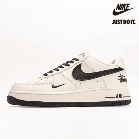 Nike Air Force 1 Black And White, Men’s Nike Shoes, Black And White Shoes Aesthetic, Trendy White Shoes, Trendy Shoes For Men, Best White Shoes, White And Black Shoes, Nike Air Forces, Photographie Indie